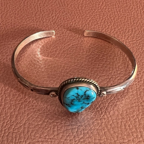 Signed G. Yazzie Native American Sterling Turquoise Bracelet